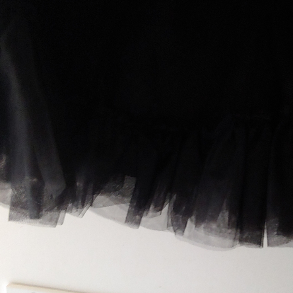 Formal dress - Picture 3 of 4